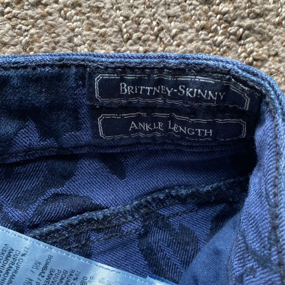 Guess Brittany skinny Jean - Picture 3 of 7